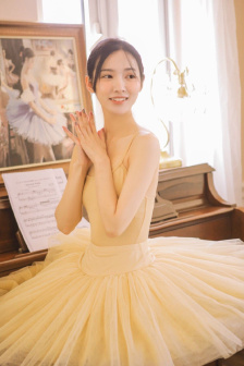 未婚女子